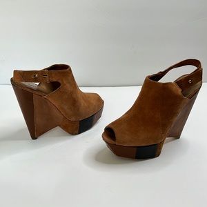 L.A.M.B Suede and leather Wedge size 8